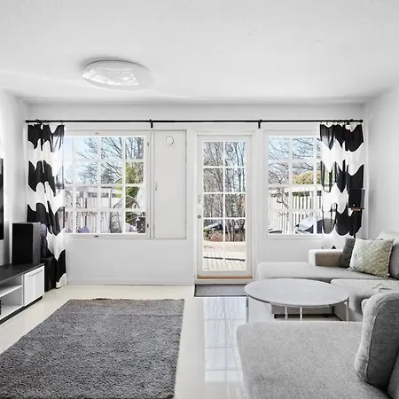 Soukka Seaside, Modern Townhouse With Private Sauna & Bbq Apartmán