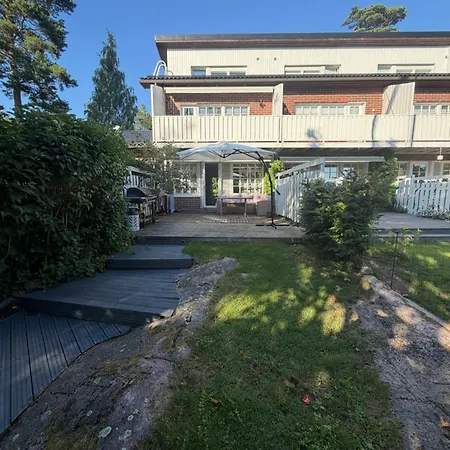 Apartmán Soukka Seaside, Modern Townhouse With Private Sauna & Bbq