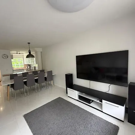 Soukka Seaside, Modern Townhouse With Private Sauna & Bbq Apartmán Espoo